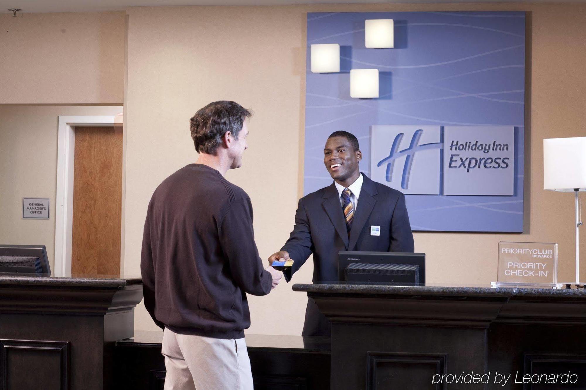 Holiday Inn Express - Charleston/Kanawha City By Ihg Интерьер фото